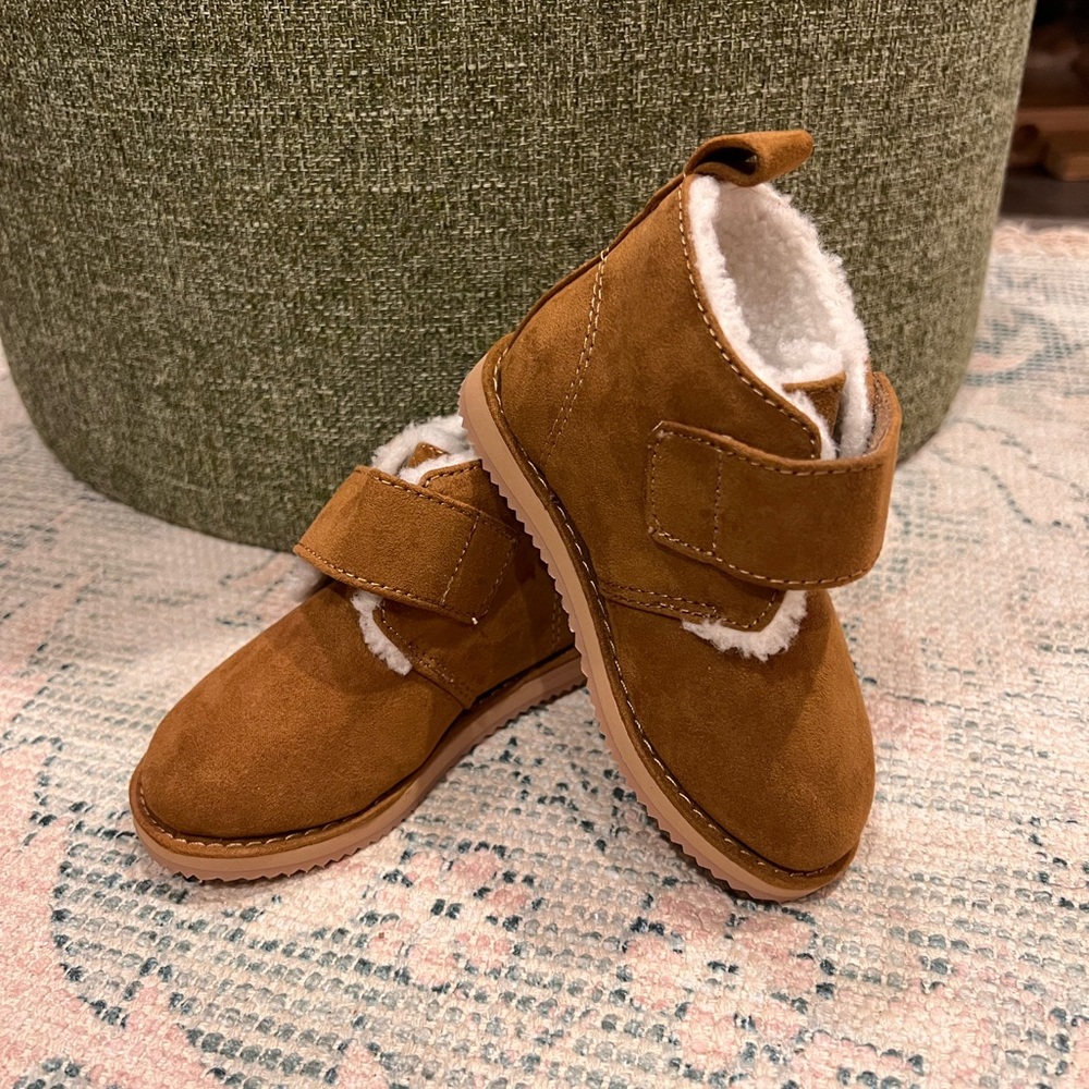 Baby Gap Toddler Boy Size 6 Fall/Winter Boots – New Without Tags – $8